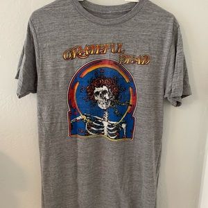 GRATEFUL DEAD graphic band T-shirt, Size Medium - super soft